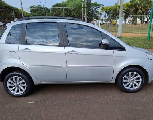 FIAT IDEA 1.4 MPI ATTRACTIVE 8V FLEX 4P MANUAL FIAT IDEA 1.4 MPI ATTRACTIVE 8V FLEX 4P MANUAL